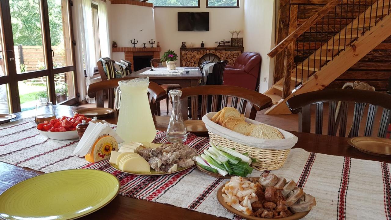 Sura Lu' Vasile. Bed & Breakfast Crivina  ภายนอก รูปภาพ
