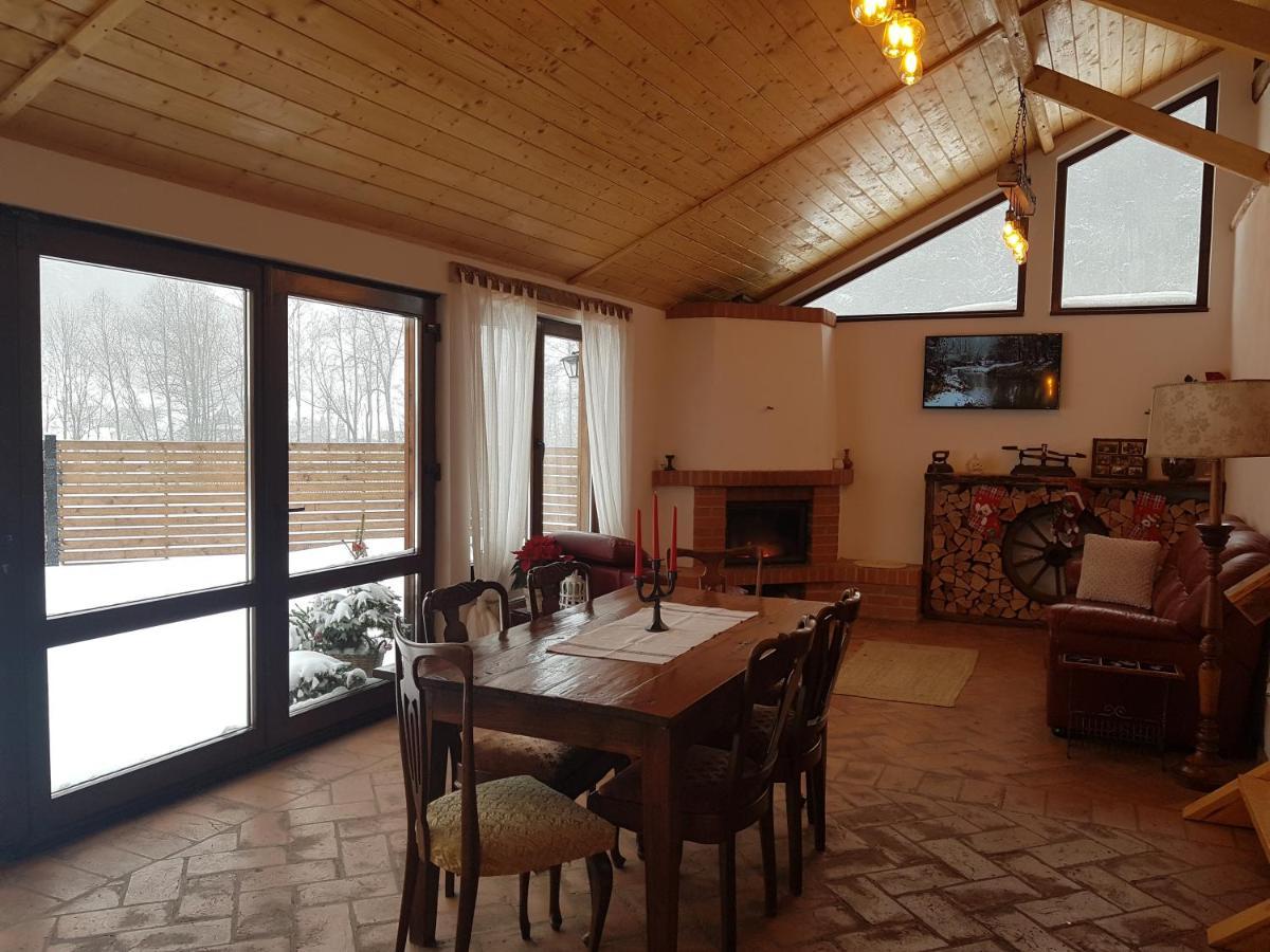 Sura Lu' Vasile. Bed & Breakfast Crivina  ภายนอก รูปภาพ