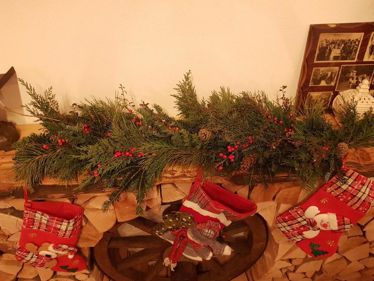 Sura Lu' Vasile. Bed & Breakfast Crivina  ภายนอก รูปภาพ